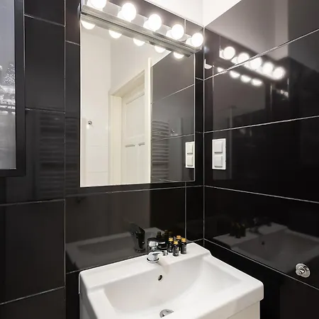 Stare Good Weather شقة