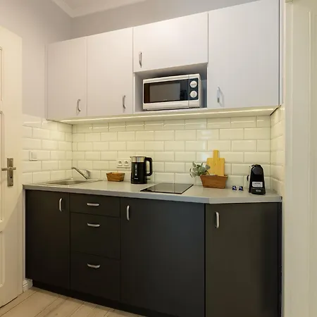 Stare Good Weather بوزنان